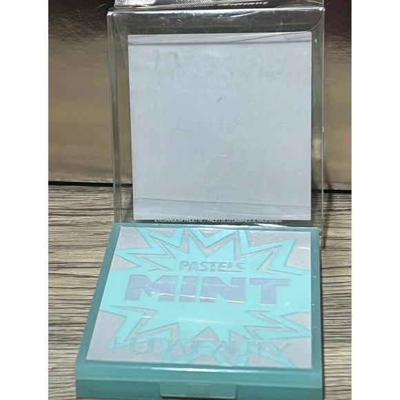 Huda beauty pastels mint palette - Picture 5 of 5